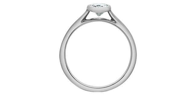 Solitaire oval entouré