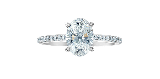 Solitaire oval pavé